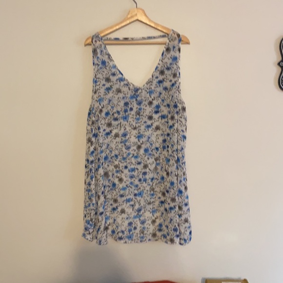 Torrid Floral  Hi-Low Chiffon Tank Top - Picture 6 of 6